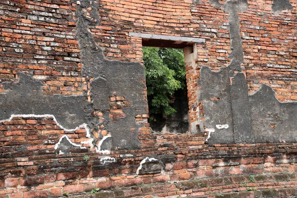 Parede Tijolo Janela Igreja Nas Ruínas Restos Antigos Templo Wat — Fotografia de Stock
