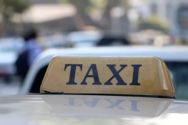 Taxi Lichtschild Oder Taxi Schild Brauner Farbe Mit Schwarzem Schriftzug — Stockfoto