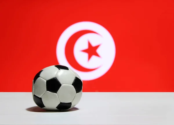 Piccolo Calcio Sul Pavimento Bianco Bandiera Nazionale Tunisina Con Luna — Foto Stock