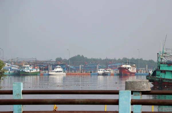 Yakarta Indonesia Mayo 2019 Barcos Pesqueros Amarrados Puerto Indonesia Barco — Foto de Stock