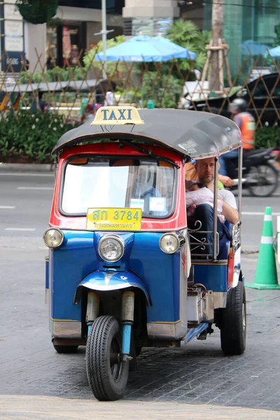 Bangkok Thailand Februar 2018 Tuk Tuk Ist Ein Dreirädriges Motorisiertes — Stockfoto