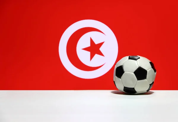 Piccolo Calcio Sul Pavimento Bianco Bandiera Nazionale Tunisina Con Luna — Foto Stock