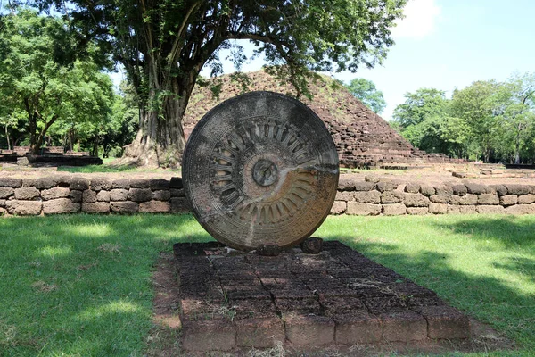 Steinmetzarbeit Des Rades Des Dharma Der Archäologischen Stätte Der Antiken — Stockfoto