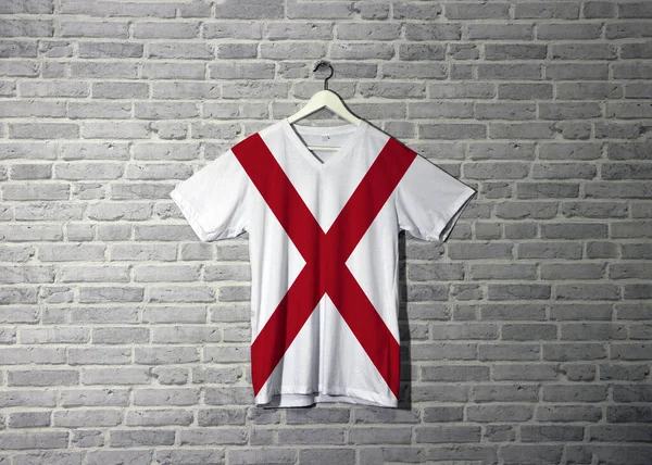 Alabama Vlag Shirt Opknoping Muur Met Baksteen Patroon Behang Staten — Stockfoto