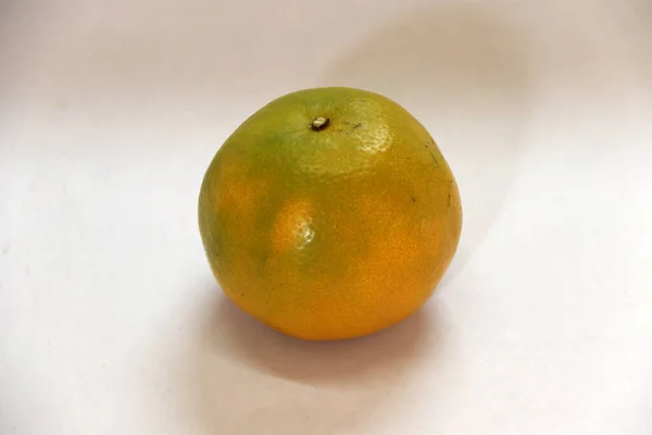 Portocală Izolată Fundal Alb Este Fruct Citrice Suculent Rotund Coajă — Fotografie, imagine de stoc