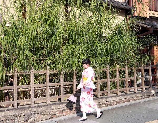 Kiyomizu Higashiyama Kyoto Japan November 2017 Woman Kimono Dress Walking — Stock Photo, Image