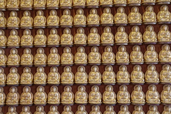 Нонтхабури Таиланд Июля 2017 Года Многие Маленькие Будды Всю Стену — стоковое фото