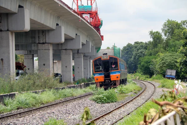 Donmuang Bangkok Tayland Ağustos 2017 Demiryolları Üzerinde Çalışan Şehirlerarası Tren — Stok fotoğraf