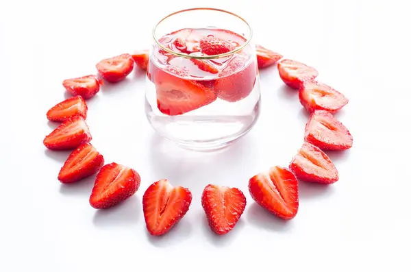 Getränk Mit Roten Rohen Frischen Erdbeeren Glas Nahsicht — Stockfoto
