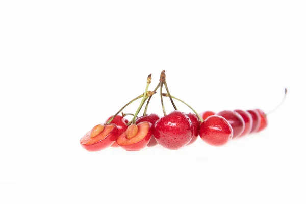 Merah Raw Cherry Segar Latar Belakang Putih Close View — Stok Foto