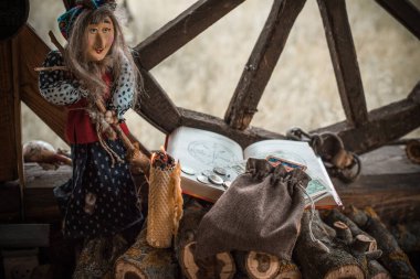 Eski Pagan büyüsü, mistik sahne, esrarengiz kavram ve fal bakımı