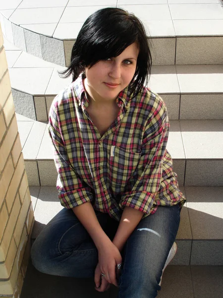 Genç Basit Avrupalı Kız Öğrenci Yaşam Tarzı Gençleri Küçük Bir — Stok fotoğraf