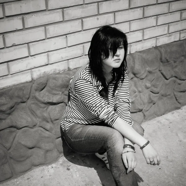 Fiatal Lány Depressziós Gondolatok Öngyilkossági Problémákról Magánéletében Negatív Érzelmekről Kamaszok — Stock Fotó