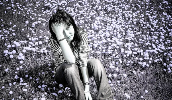 Young Girl Depressed Thoughts Suicide Problems Her Personal Life Negative — Stock Photo, Image