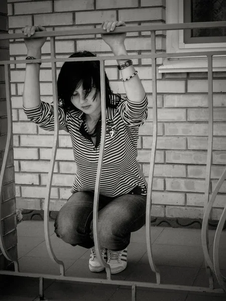 Mladá Dívka Depresivní Myšlenky Sebevražedné Problémy Jejím Osobním Životě Negativní — Stock fotografie