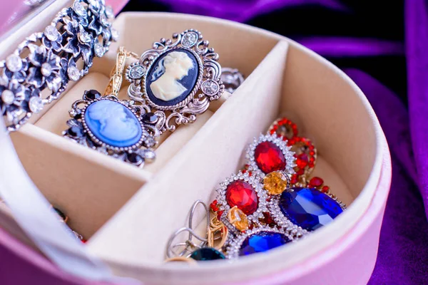 Brillante Hermosa Joyería Ataúd Para Damas Moda Concepto Moda Estilo — Foto de Stock