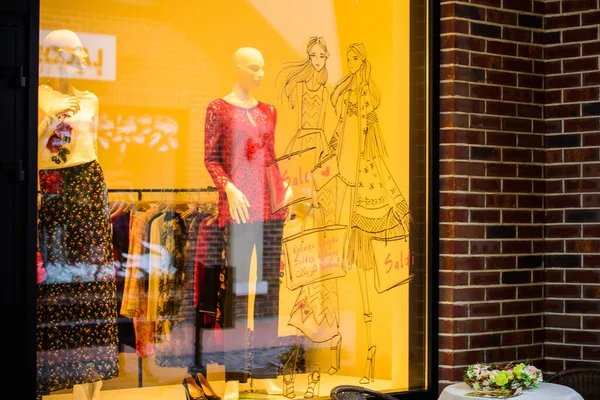 Fashionable Window Store Shopping All People Sale Time — Stock Photo, Image