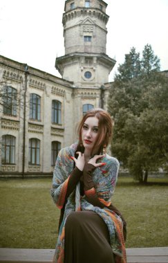 Hanımlar için klasik karışım, kıyafet ayrıntıları, sokaktaki kadın.