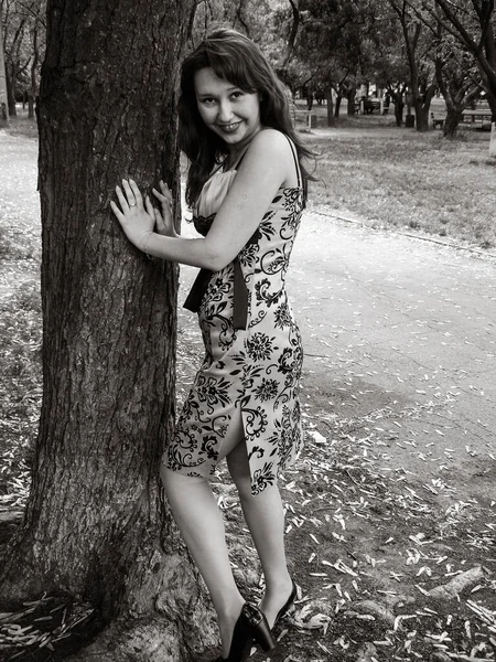 Simple Ordinary Average Girl Graduate American School High School Graduation — Stockfoto