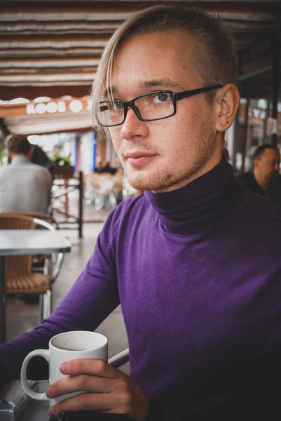 Beau Mec Dans Café Étudiant Rue Ville Collège Université Temps — Photo