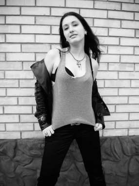 Küçük bir kasabadan sıradan bir kız, ergenler ve öğrenci yaşam tarzı. Sorunlar ve mutluluk