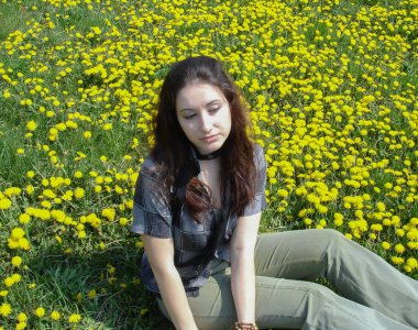 Küçük bir kasabadan sıradan bir kız, ergenler ve öğrenci yaşam tarzı. Sorunlar ve mutluluk