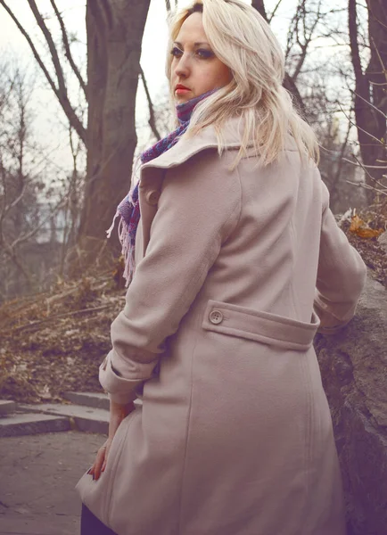 Schöne Size Amerikanerin Mantel Modischer Herbst Frühling Stil Für Damen — Stockfoto