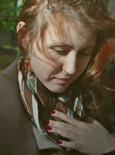 Jovem Elegante Cidade Estilo Moda Outono Menina Casaco Cidade Retrato — Fotografia de Stock