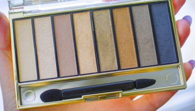 Göz farı, güzellik ürünleri ve kozmetik ürünleri. Alışveriş ve moda konsepti