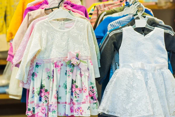 Barnklädesbutik Försäljningstid Modekoncept För Barn Och Annat — Stockfoto