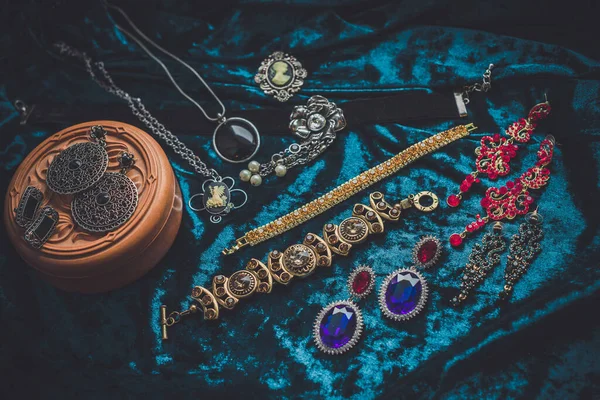 Gotiska Vintage Smycken Och Accessoarer Skönhetsdetaljer — Stockfoto