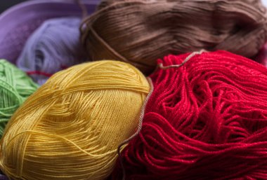 El yapımı iş için örülmüş ilginç bir set. El işi kavramı.