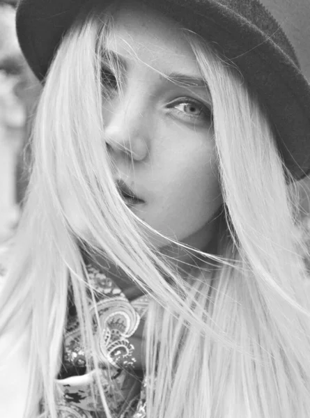 Stilvolle Junge Frau Der Stadt Herbst Modischen Stil Mädchen Mantel — Stockfoto