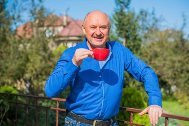 Olgun yaşlı adam hayatı, yaşam tarzı konsepti yaşlı insanlar, hayat parçaları.