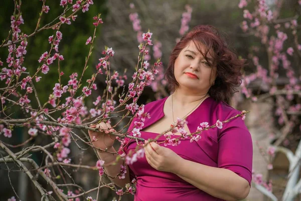 Concetto Vita Moderna Donna Matura Stile Vita Cittadini Signora Primavera — Foto Stock