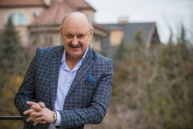 Olgun yaşlı adam hayatı, yaşam tarzı konsepti yaşlı insanlar, hayat parçaları.