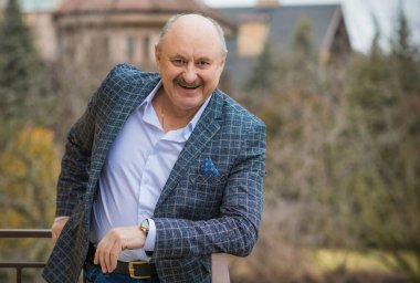 Olgun yaşlı adam hayatı, yaşam tarzı konsepti yaşlı insanlar, hayat parçaları.