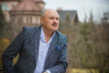 Olgun yaşlı adam hayatı, yaşam tarzı konsepti yaşlı insanlar, hayat parçaları.