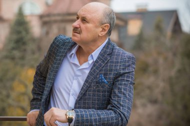 Olgun yaşlı adam hayatı, yaşam tarzı konsepti yaşlı insanlar, hayat parçaları.