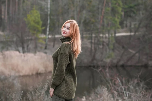 Jovem Elegante Além Tamanho Menina Moderna Estilo Casual Tendência Moda — Fotografia de Stock