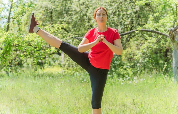 Entraînement Femme Faire Des Exercices Nature Perdre Poids Temps Bien — Photo