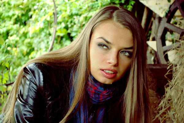 Slovanská Krása Ročník Portrétu Hubené Moderní Ženy Ležérní Mix Stylu — Stock fotografie