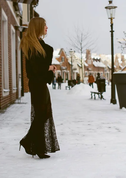 Mujer Moderna Moda Con Pelo Largo Rubio Estilo Mixto Casual —  Fotos de Stock