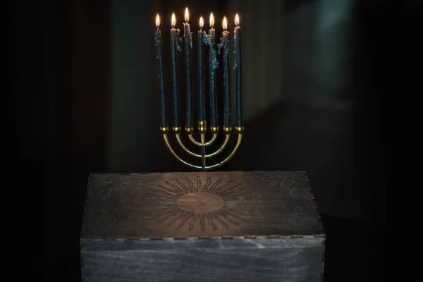 Menorah Med Mörka Ljus Ritualer Och Magisk Tid — Stockfoto