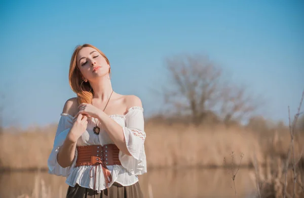 Nature Look Medieval Style Clothes Redhead Woman Cotton Vintage Blouse — Stock Photo, Image