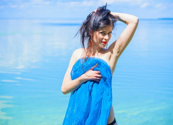 Jovencita Descanse Playa Relájese Vacaciones Retrato Verano Aire Libre Una — Foto de Stock