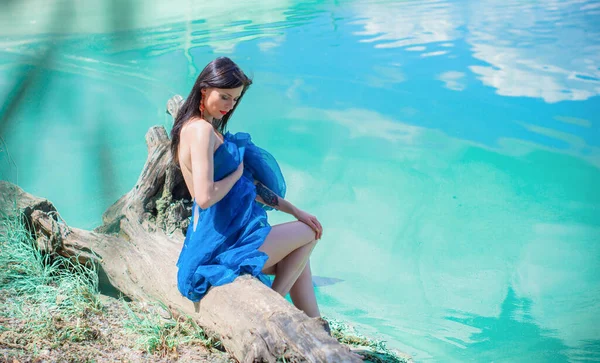 Jovencita Descanse Playa Relájese Vacaciones Retrato Verano Aire Libre Una — Foto de Stock