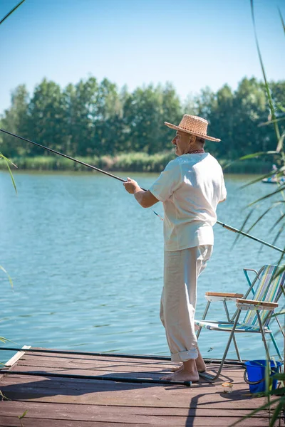 Старший Чоловік Риболовлі Спосіб Життя Людей Пенсії Хобі Літніх Людей — стокове фото