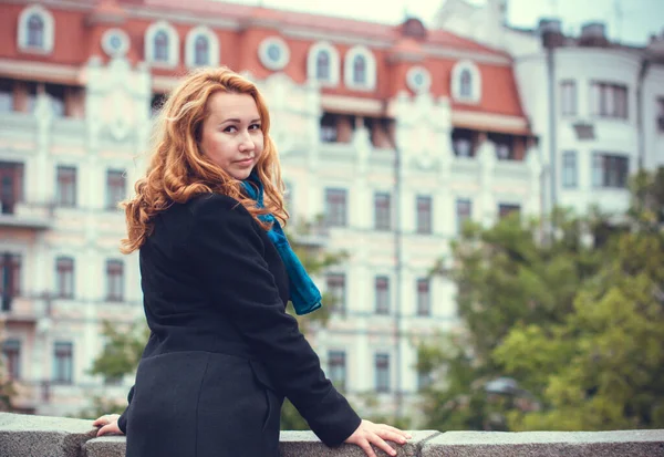 Life Young Size Woman European City Walks Autumn Day — Stock Photo, Image