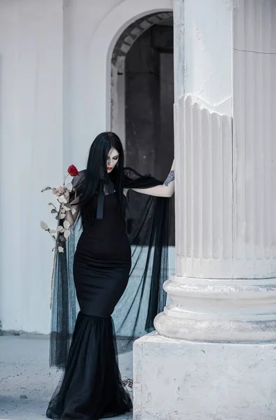 Mulher Vestido Longo Preto Estilo Gótico Dama Gótica Clássica Estilo — Fotografia de Stock